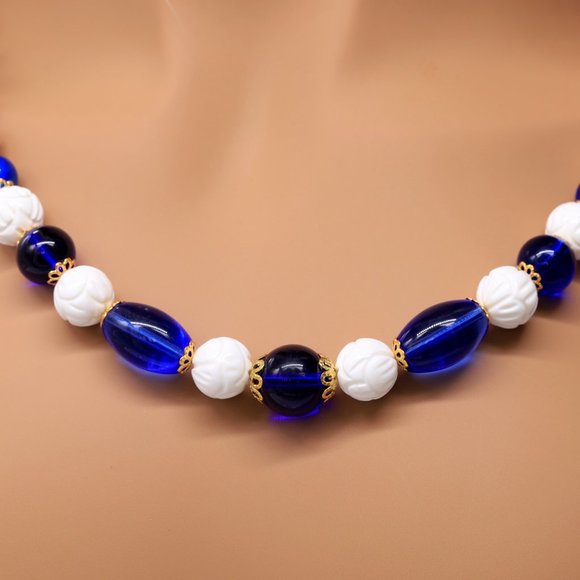 Custom made blue and white necklace with Lamp-Works beads and large lobster clas - Picture 3 of 7